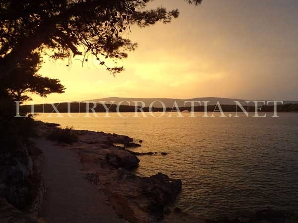 House For sale - SPLITSKO-DALMATINSKA  HVAR 