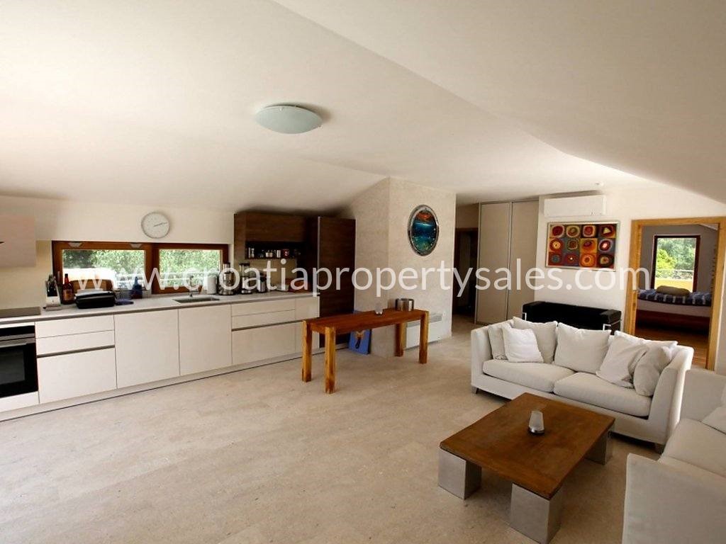 House For sale - SPLITSKO-DALMATINSKA  HVAR 