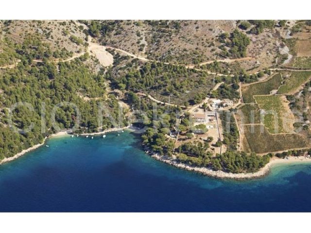 Land for sale 7300 m² – Bol