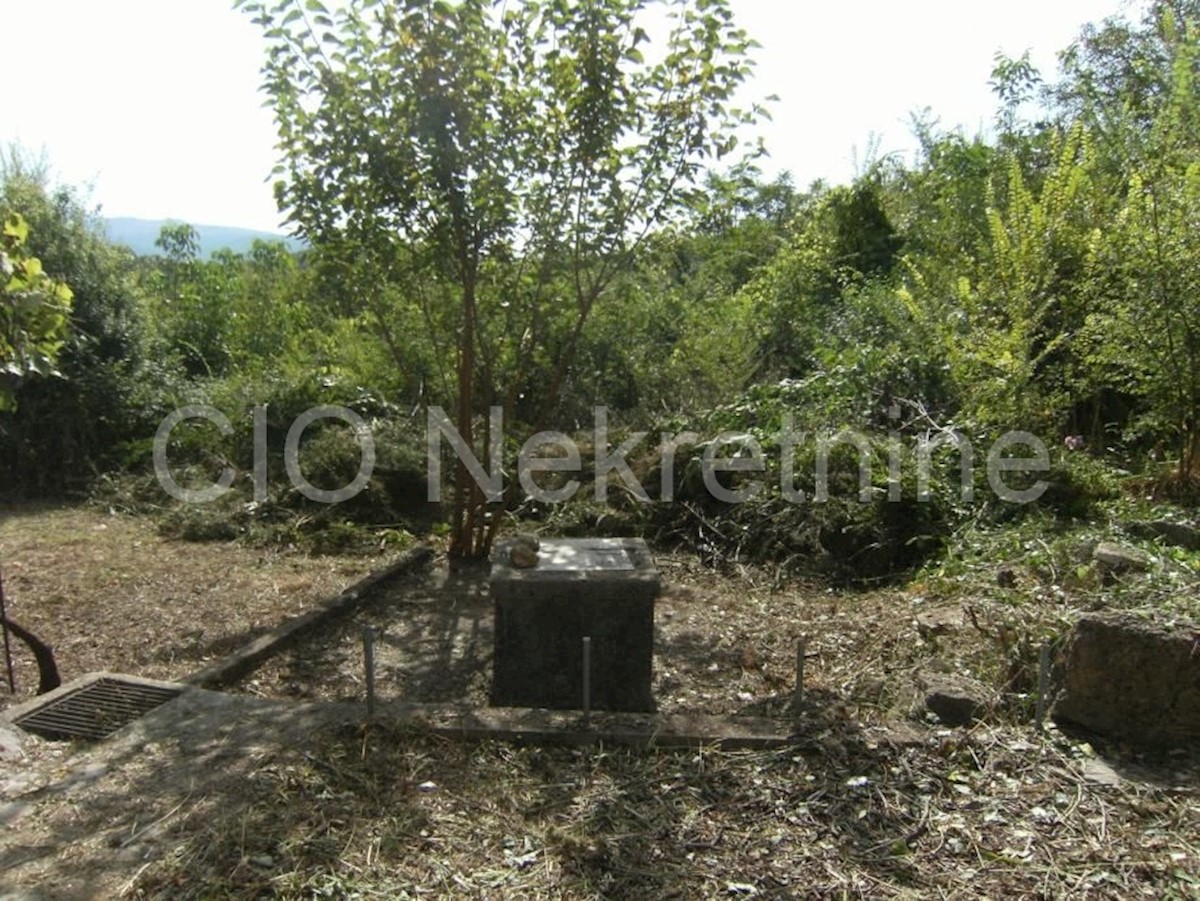 Dom Na predaj - SPLITSKO-DALMATINSKA  SINJ 