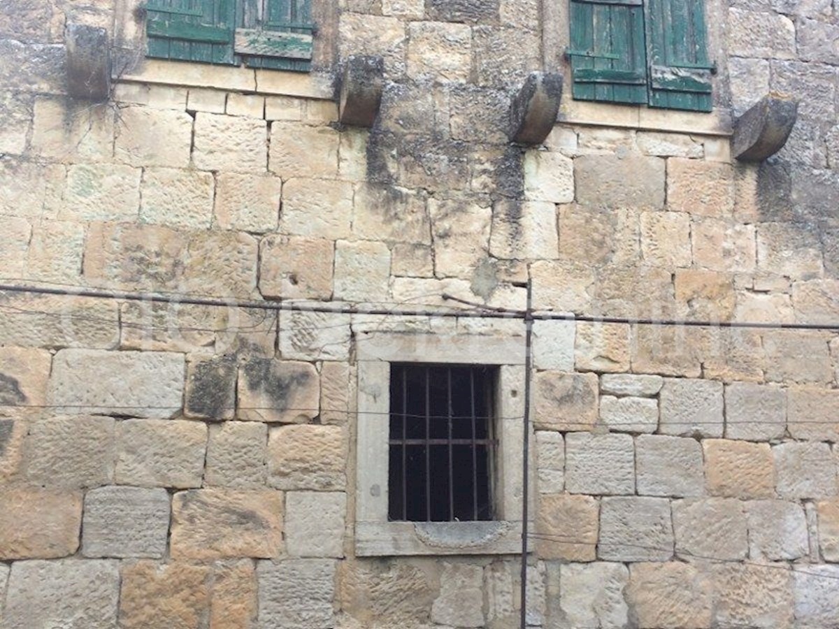 Dom Na predaj - SPLITSKO-DALMATINSKA  SINJ 