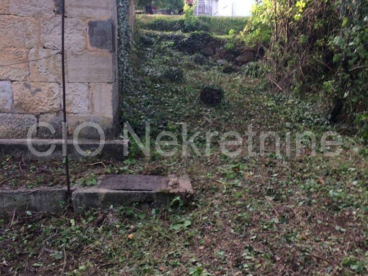 Dom Na predaj - SPLITSKO-DALMATINSKA  SINJ 