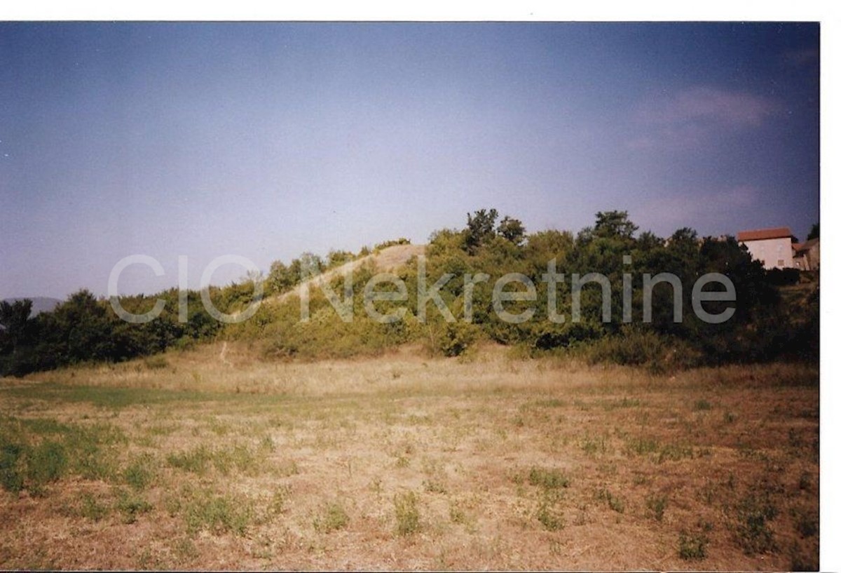 Dom Na predaj - SPLITSKO-DALMATINSKA  SINJ 