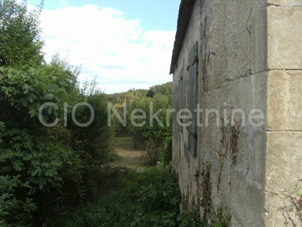 Dom Na predaj - SPLITSKO-DALMATINSKA  SINJ 