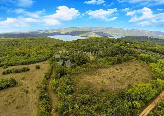 Grundstück zu verkaufen 62000 m² – Rakalj
