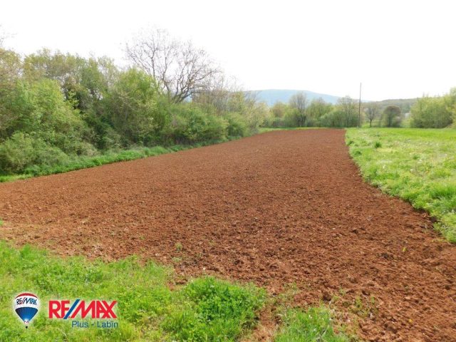 Zemljište na prodaju 22935 m² – Kršan