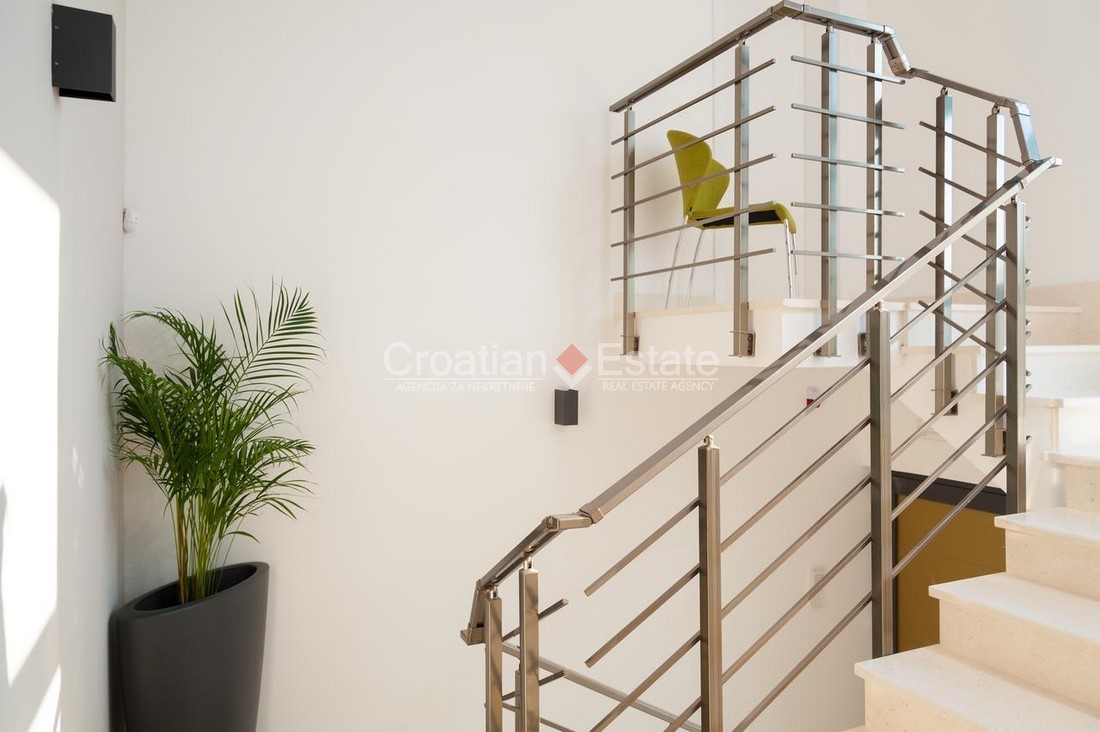 Casa In vendita - SPLITSKO-DALMATINSKA  ČIOVO 