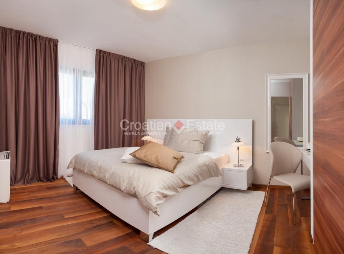 Casa In vendita - SPLITSKO-DALMATINSKA  ČIOVO 