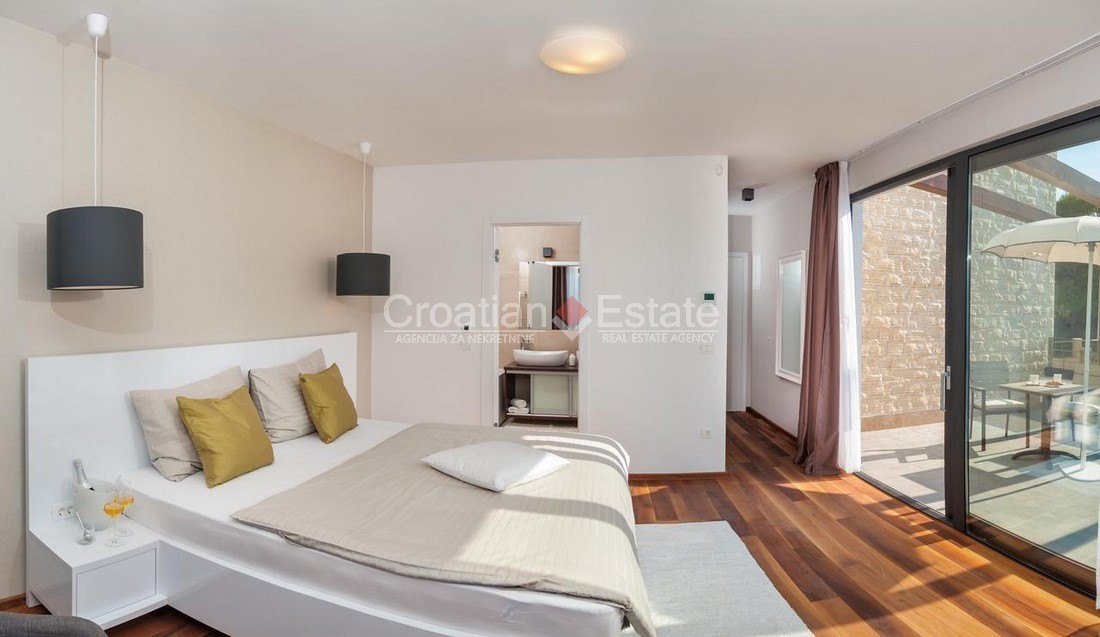 Casa In vendita - SPLITSKO-DALMATINSKA  ČIOVO 
