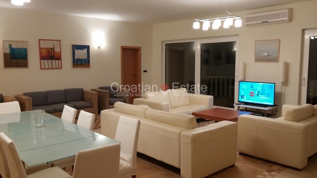 House For sale - SPLITSKO-DALMATINSKA  BRAČ 