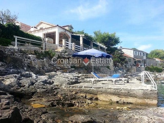Hiša Naprodaj - Splitsko-dalmatinska Vis - foto 2/11