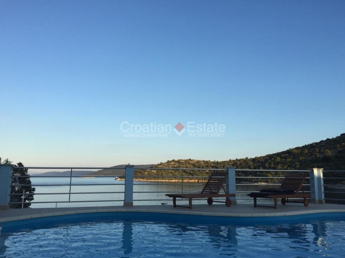 House For sale - SPLITSKO-DALMATINSKA  TROGIR 