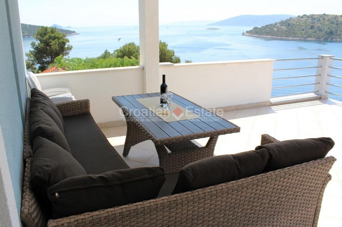 House For sale - SPLITSKO-DALMATINSKA  TROGIR 