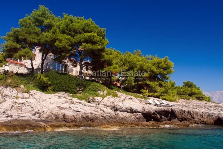 House for sale 400 m² – Bol
