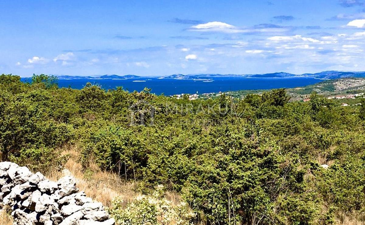 Terreno In vendita - ŠIBENSKO-KNINSKA  ROGOZNICA 