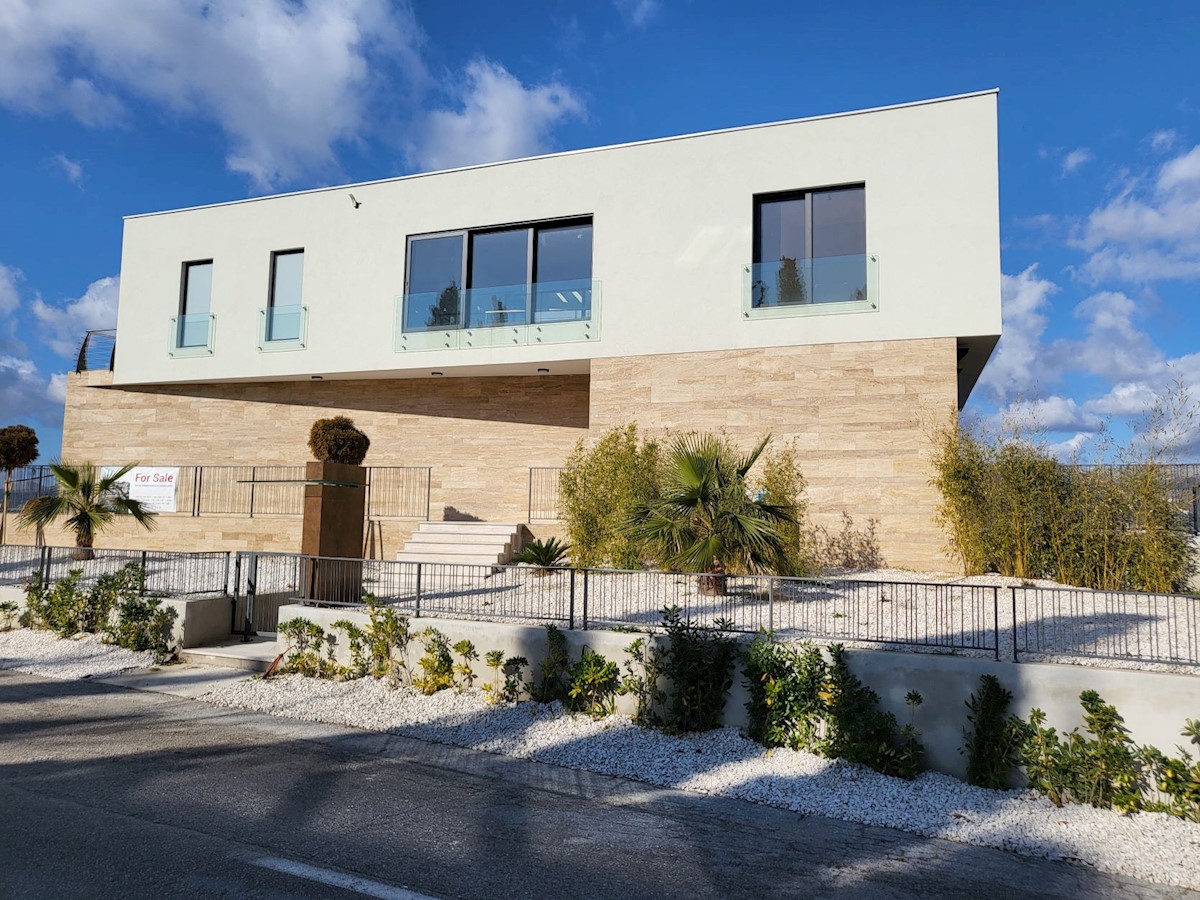 Casa In vendita - SPLITSKO-DALMATINSKA  ČIOVO 
