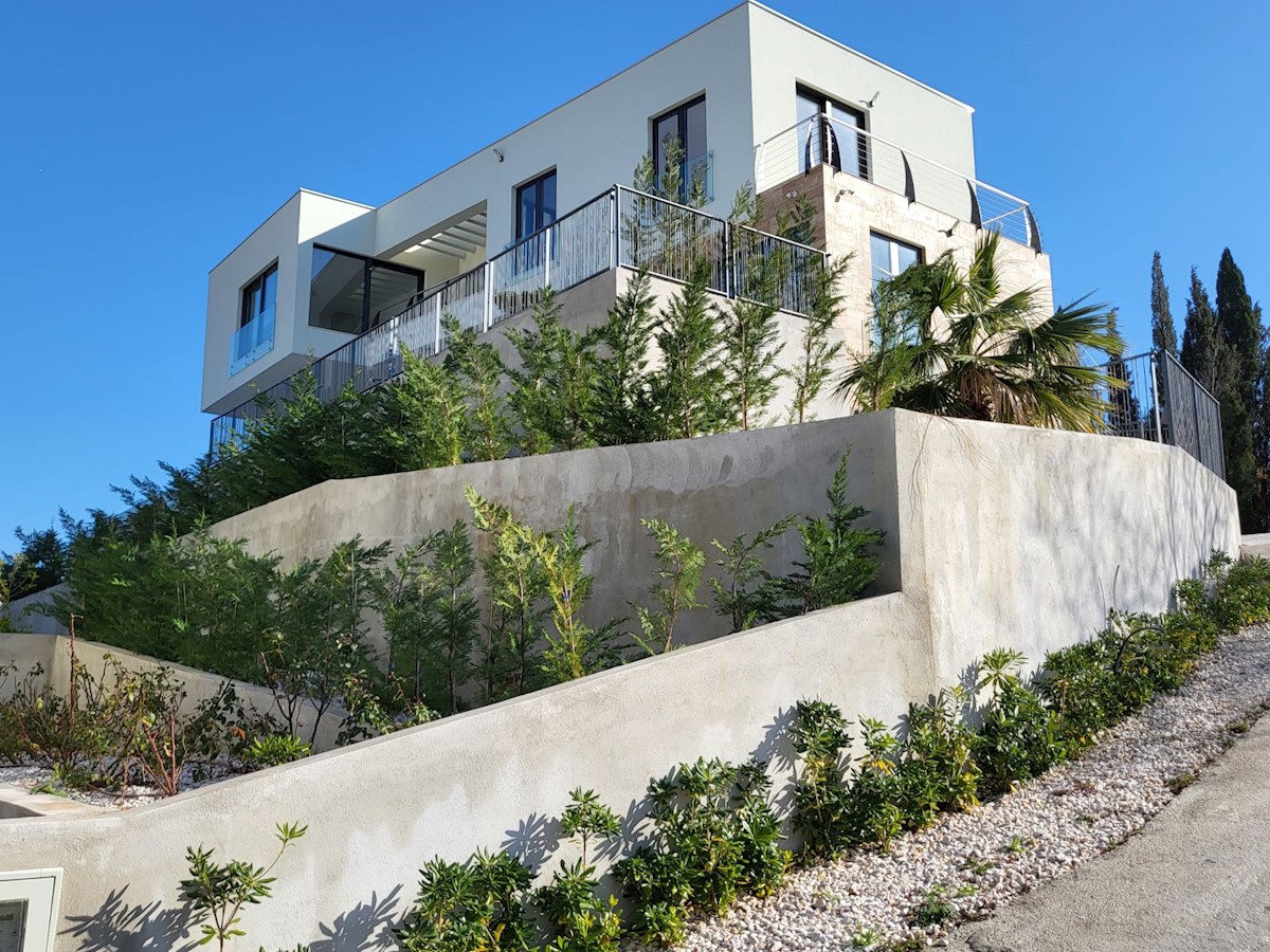 Casa In vendita - SPLITSKO-DALMATINSKA  ČIOVO 