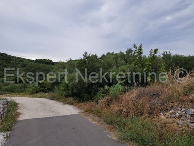 Land for sale 2872 m² – Okrug Donji