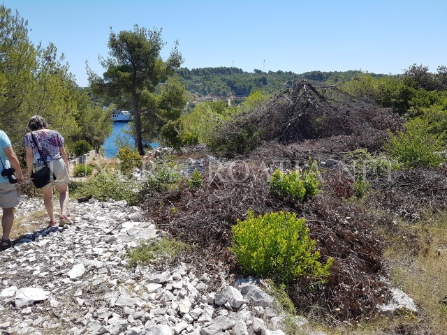 Terreno In vendita - SPLITSKO-DALMATINSKA  ŠOLTA 