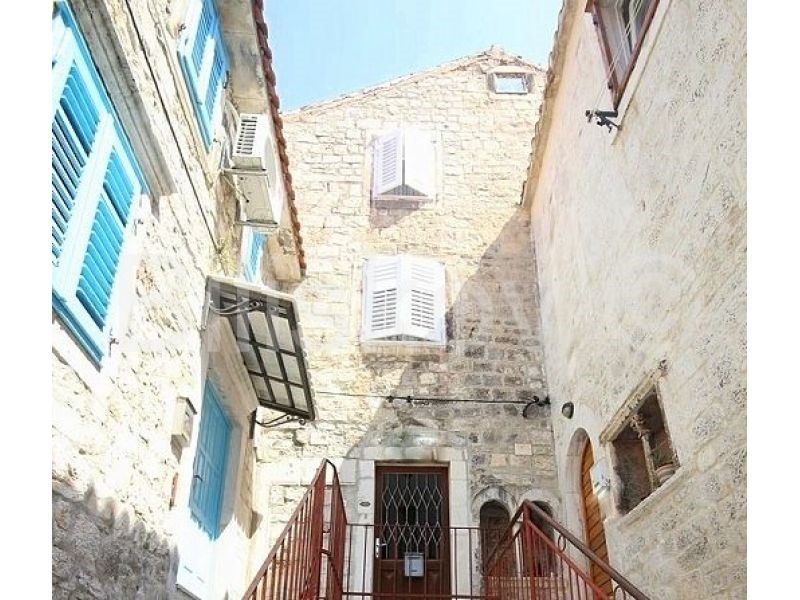 Kuća Na prodaju - SPLITSKO-DALMATINSKA  TROGIR 