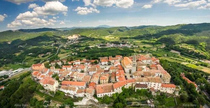 Terrain à vendre 10300 m² – Mala Huba