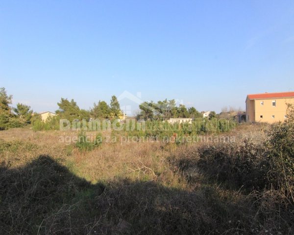 Land for sale 2226 m² – Vir