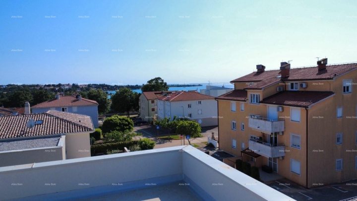 Flat for sale 220 m² – Lovrečica