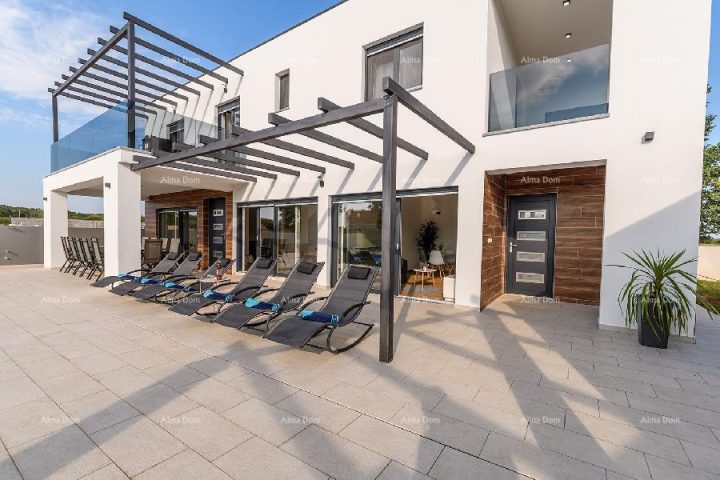 House for sale 280 m² – Centar