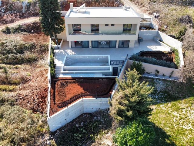 Hiša na predaj 200 m² – Labin