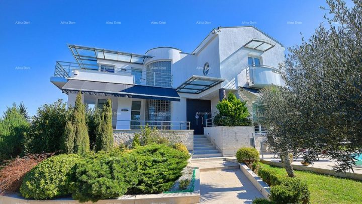 House for sale 500 m² – Centar
