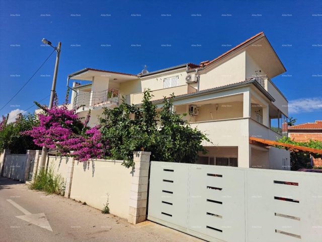 House for sale 240 m² – Premantura