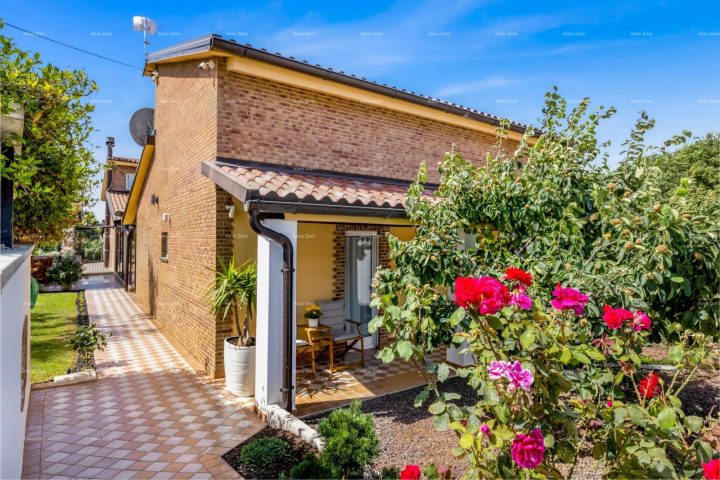 House for sale 450 m² – Pomer