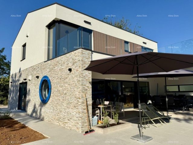 Hiša na predaj 218 m² – Labin