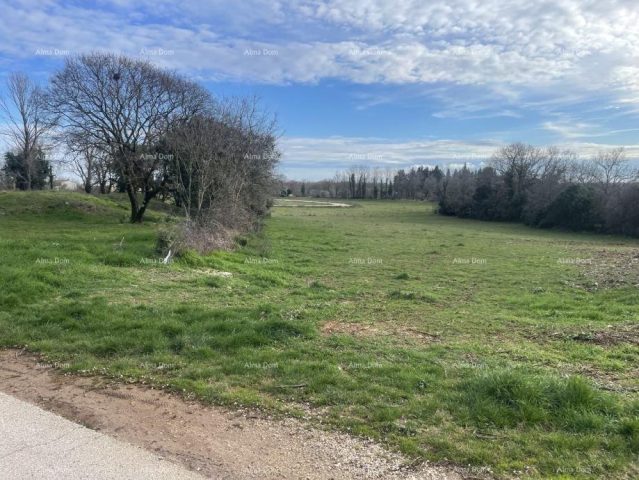 Land for sale 643 m² – Loborika
