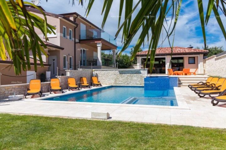 House for sale 400 m² – Centar