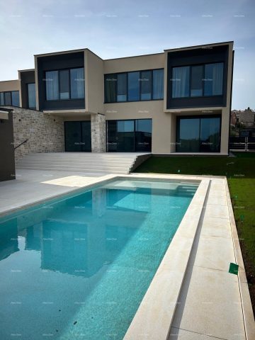 Dům na prodej 250 m² – Rovinj