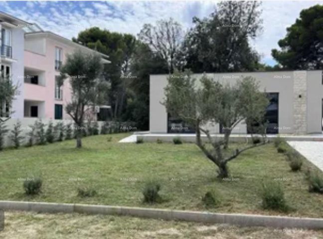 Dům na prodej 222 m² – Rovinj