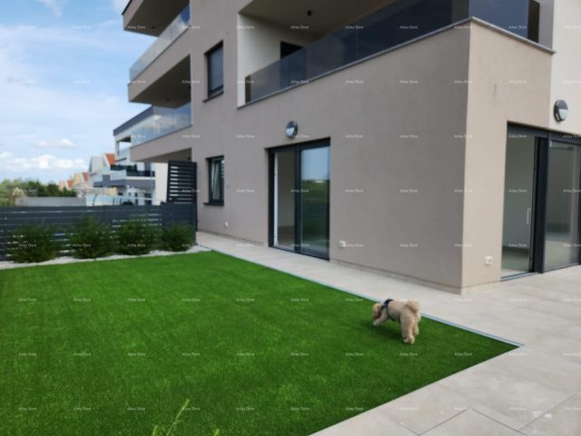 Stan na prodaju 100 m² – Banjole