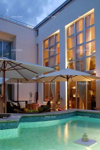 House for sale 250 m² – Pješčana Uvala