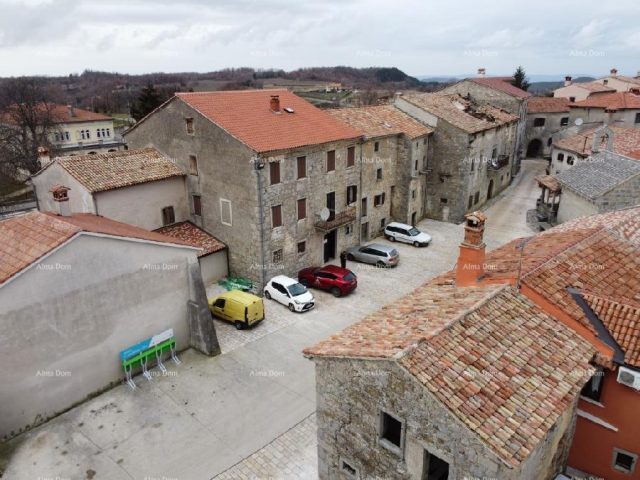 Kuća na prodaju 798 m² – Mandalenčići