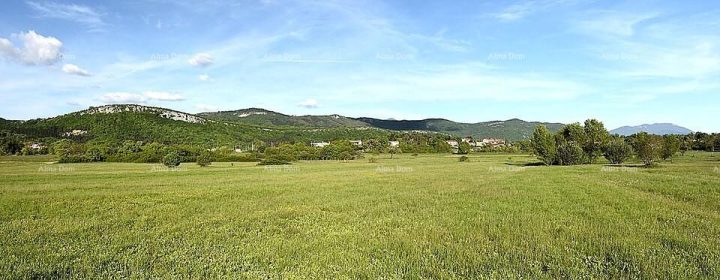 Land for sale 2827 m² – Ročko Polje