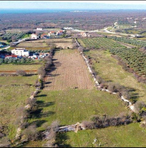 Działka na sprzedaż 12500 m² – Vodnjan