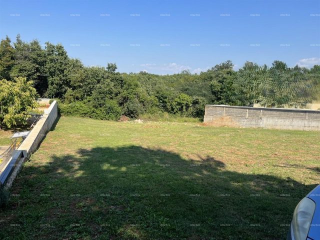 Pozemok na predaj 720 m² – Kaštel