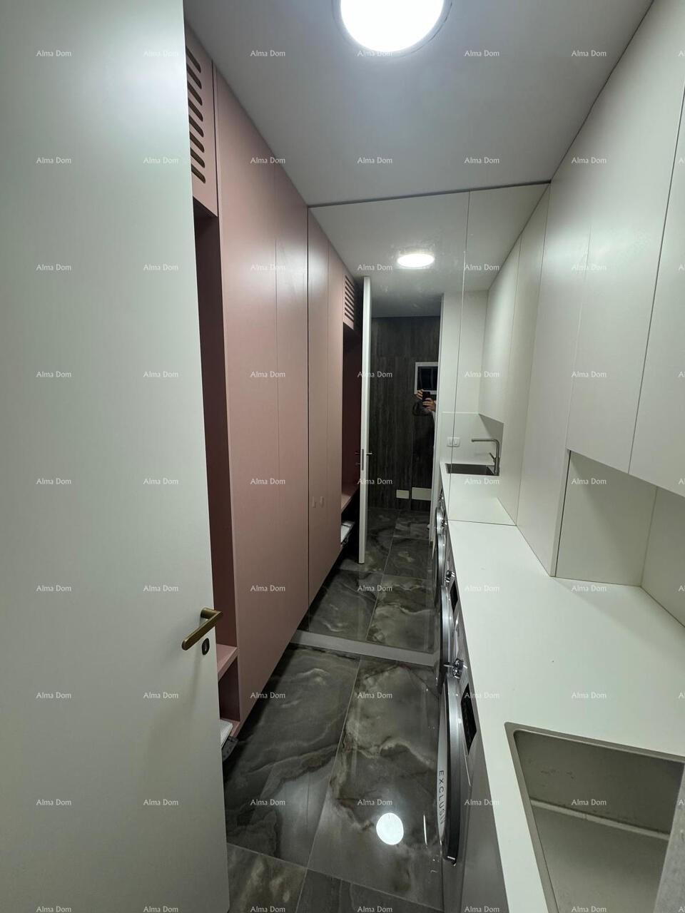 Flat For sale - ISTARSKA NOVIGRAD