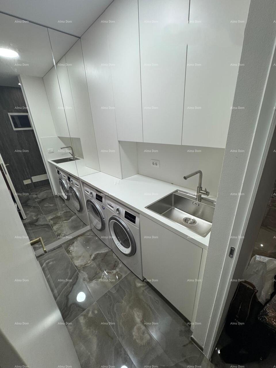 Flat For sale - ISTARSKA NOVIGRAD