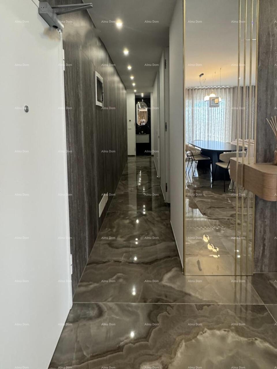 Flat For sale - ISTARSKA NOVIGRAD