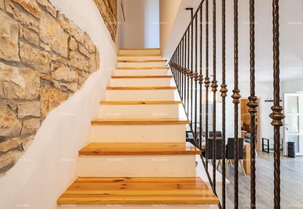 Casa In vendita - SPLITSKO-DALMATINSKA LOVREć