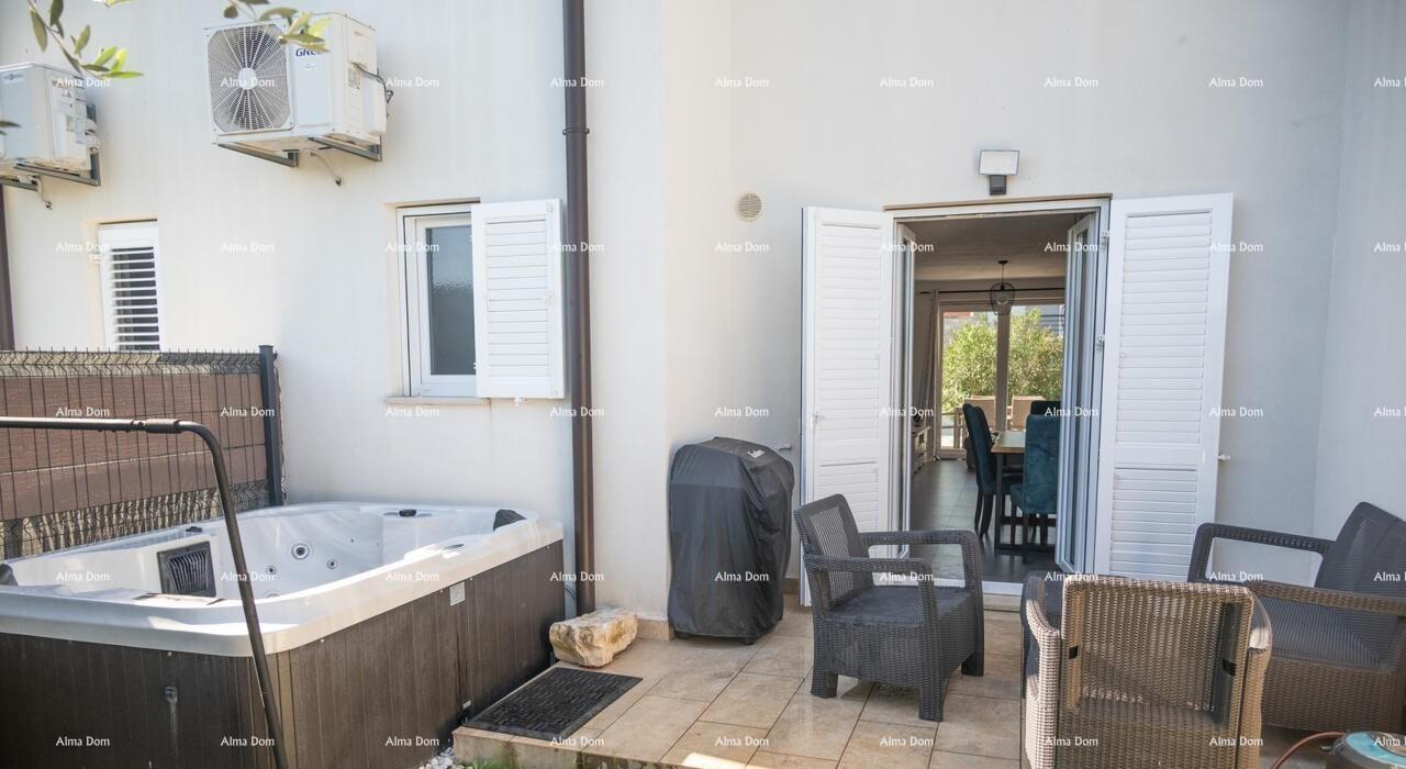House For sale - ISTARSKA NOVIGRAD