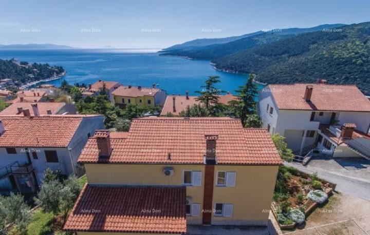 Dom na predaj 200 m² – Rabac