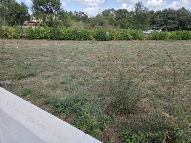 Grundstück zu verkaufen 1550 m² – Pavićini